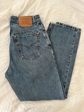 Vintage Levi’s 550 Relaxed Fit Tapered Leg Mom Jeans